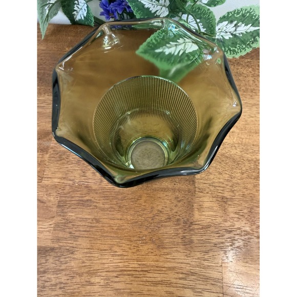 Vintage Olive‎ Green Ribbed Glass Vase – Flared Ruffled Rim Mid-Century Style - Picture 4 of 7